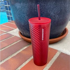 Starbucks Holiday 2022 Red Metal Swirl Venti 24 oz tumbler cup